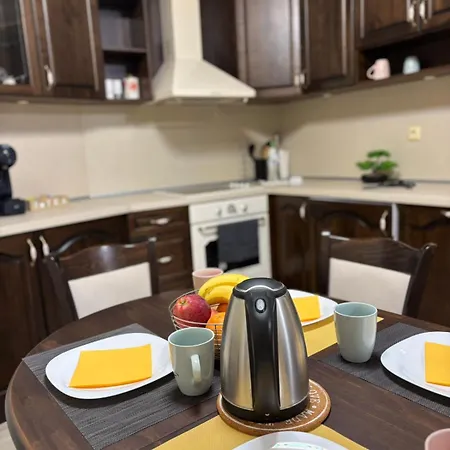 Апартамент Grand Bogoridi - Center Near To Sea And Sea Garden Бургас