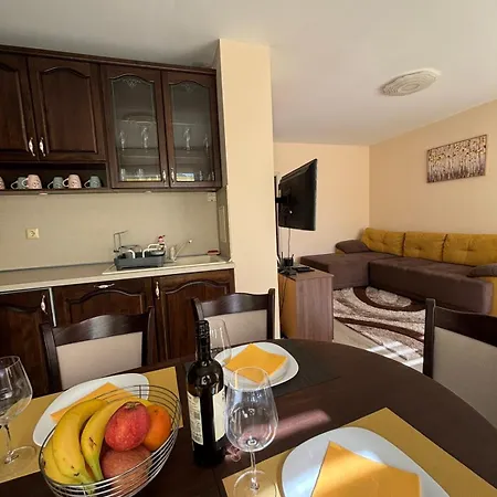 Апартамент Grand Bogoridi - Center Near To Sea And Sea Garden