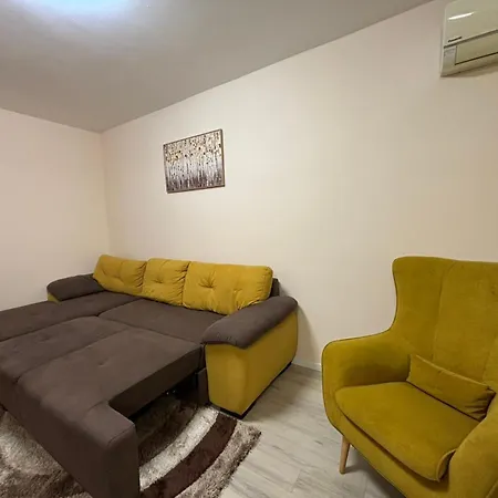 Апартамент Grand Bogoridi - Center Near To Sea And Sea Garden Бургас